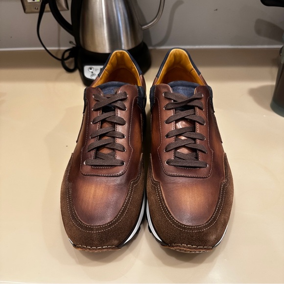 Worn for three hours inside a restaurant - Picture 8 of 9